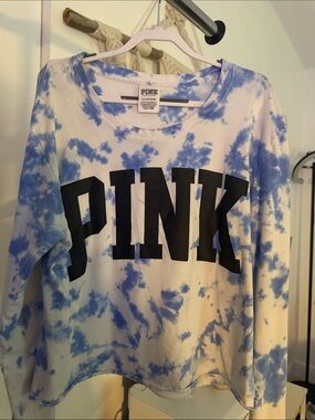 PINK Victoria's Secret Blue and White Tie-Dye long sleeve with Black Logo
